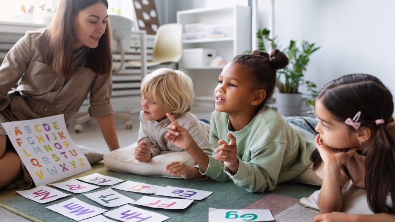 O impacto positivo do inglês na infânciaAprendizagem traz benefícios para além do conhecimento de um novo idioma