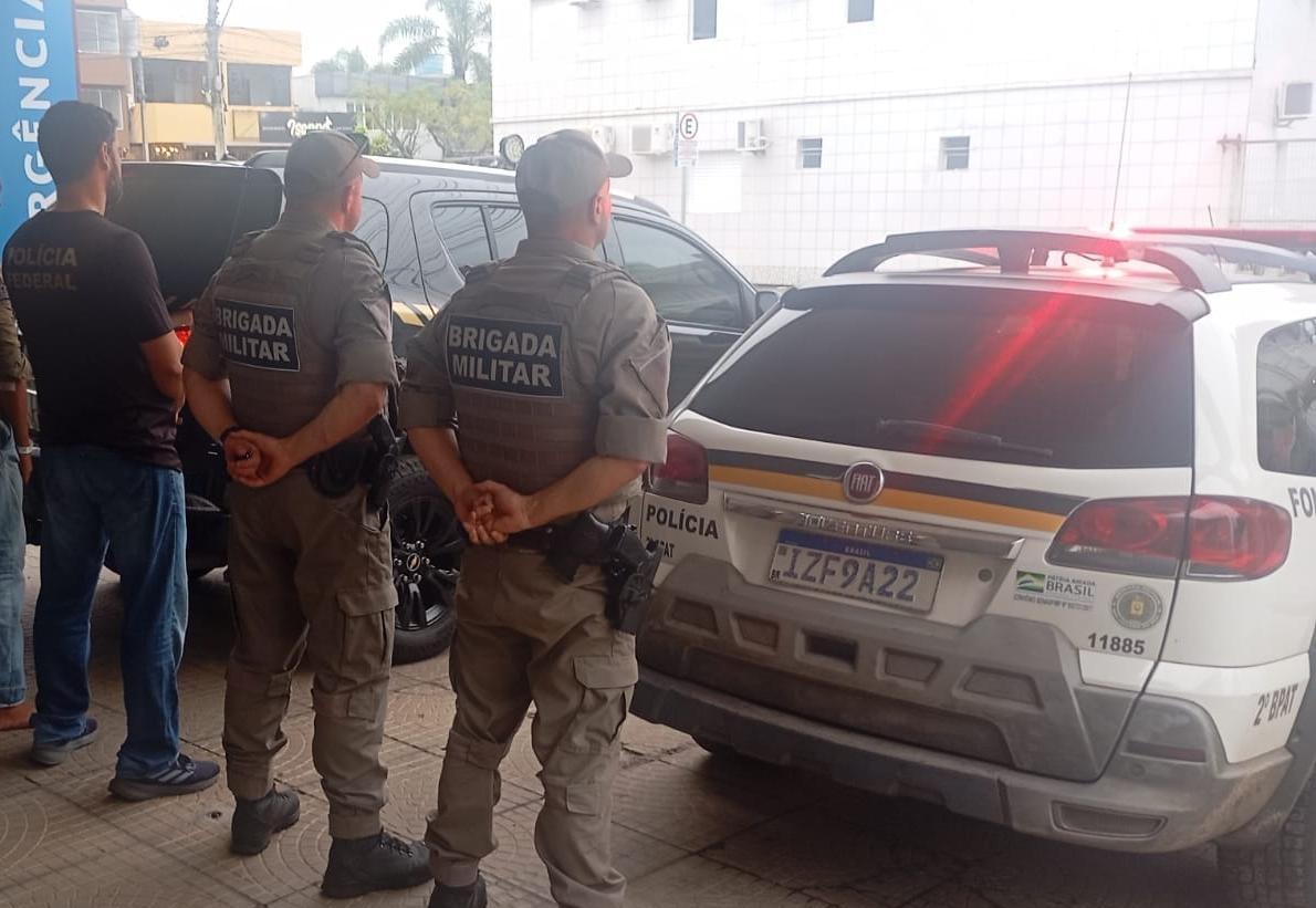 Em Torres, ação rápida da BM resulta na prisão de procurado da Interpol