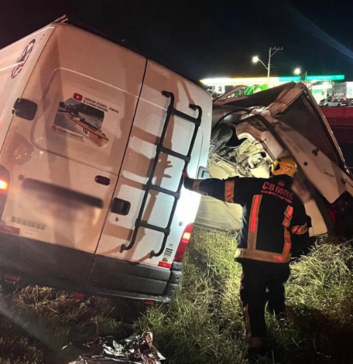Motorista morre após ser atropelado por motor-casa na BR-101 em Torres