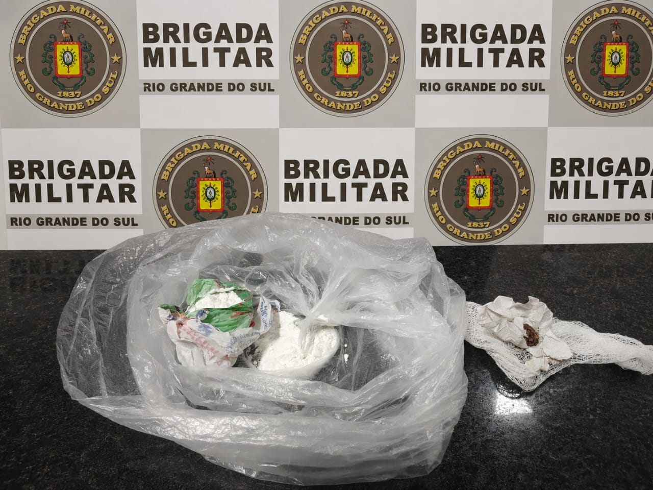 Brigada Militar realiza prisões por tráfico de drogas em Tramandaí e Capão da Canoa