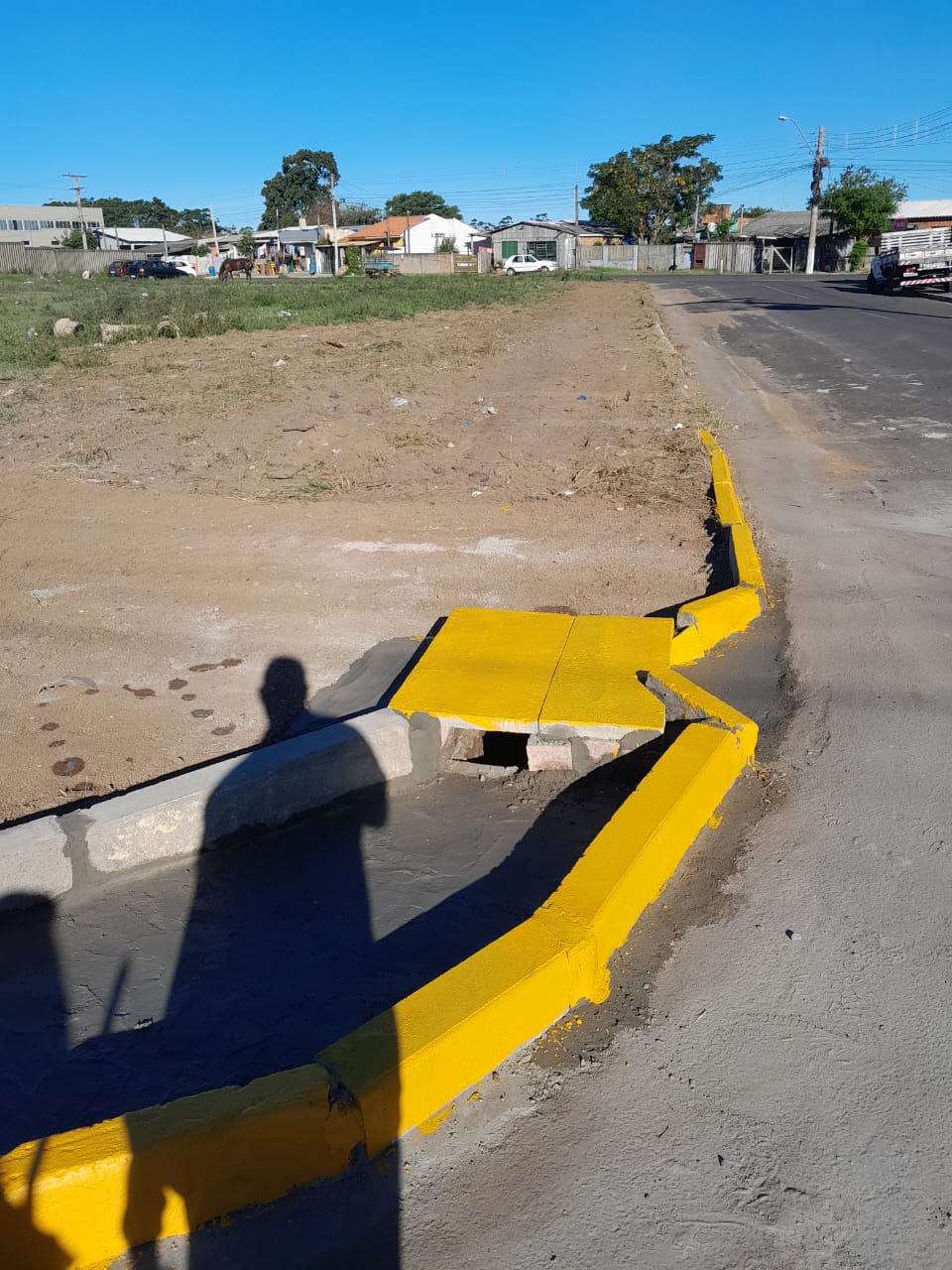 Secretaria de Obras realiza a limpeza e manutenção do Arroio Vicente em Osório