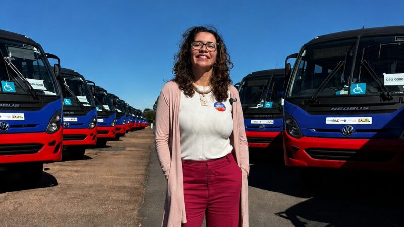Com articulação da deputada federal Denise Pessôa, Capão da Canoa recebe micro-ônibus para a saúde