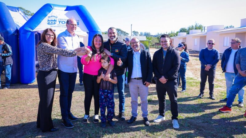 Governo do Estado entrega 18 moradias definitivas em Parobé e Torres pelo Programa A Casa é Sua – Município