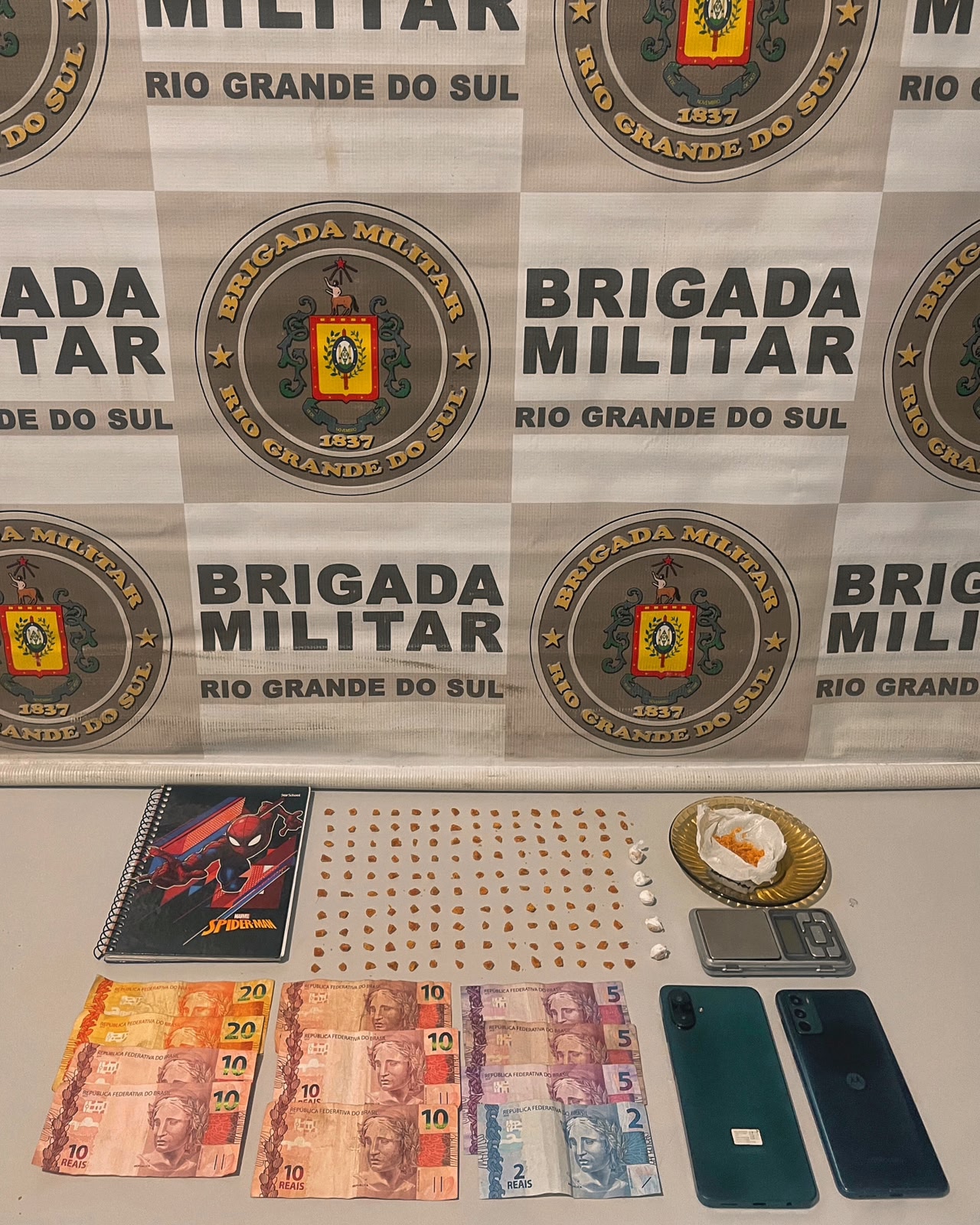 BRIGADA MILITAR PRENDE DUAS MULHERES POR TRÁFICO EM OSÓRIO