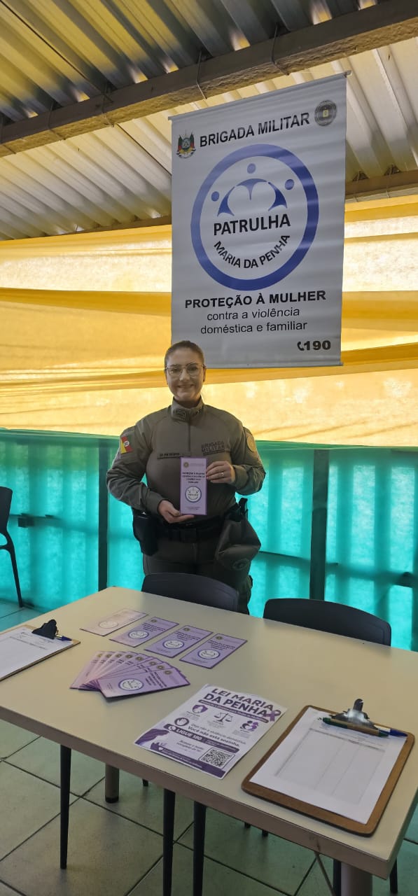 Brigada Militar participa de ação de conscientização na empresa Beira-Rio em Osório