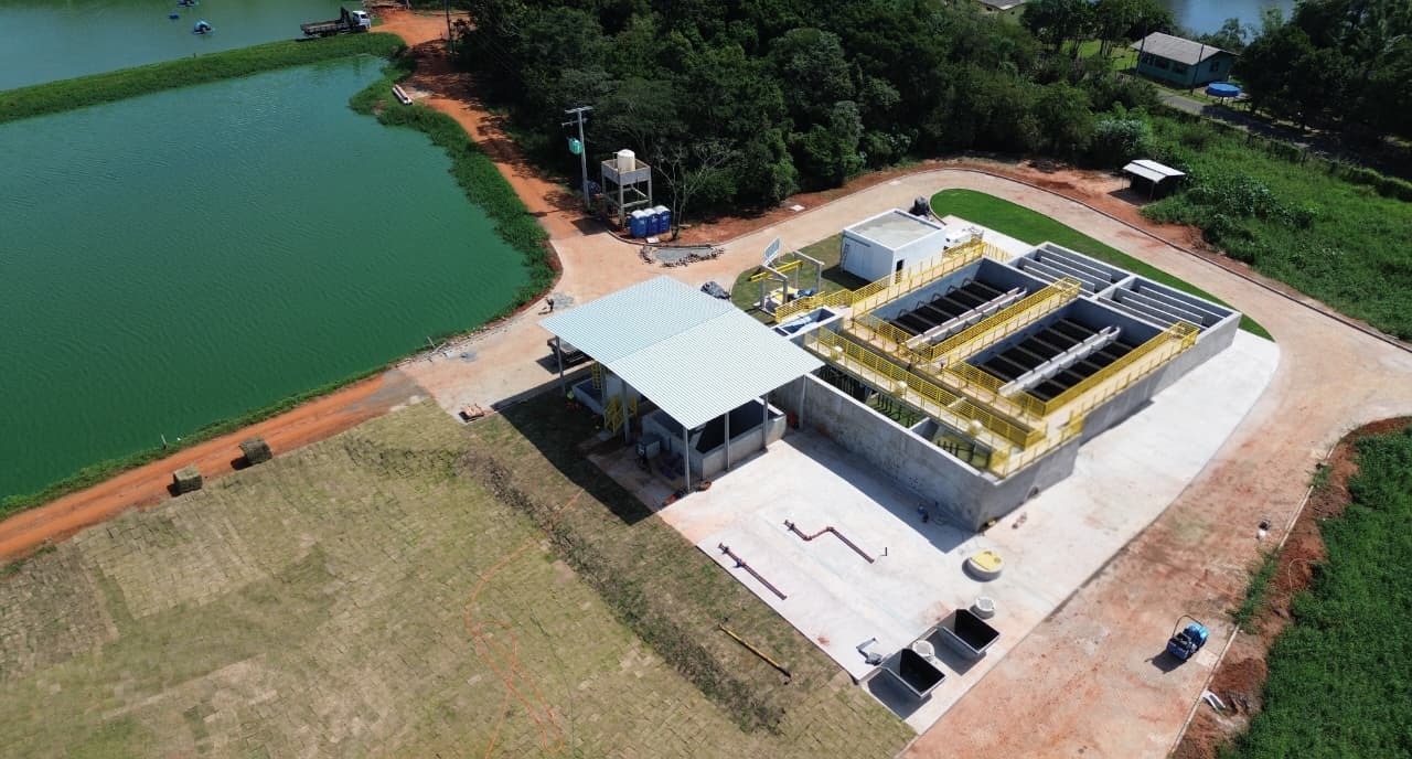 Corsan remove 1,7 mil m³ de lodo de estações de tratamento de esgoto no Litoral Norte