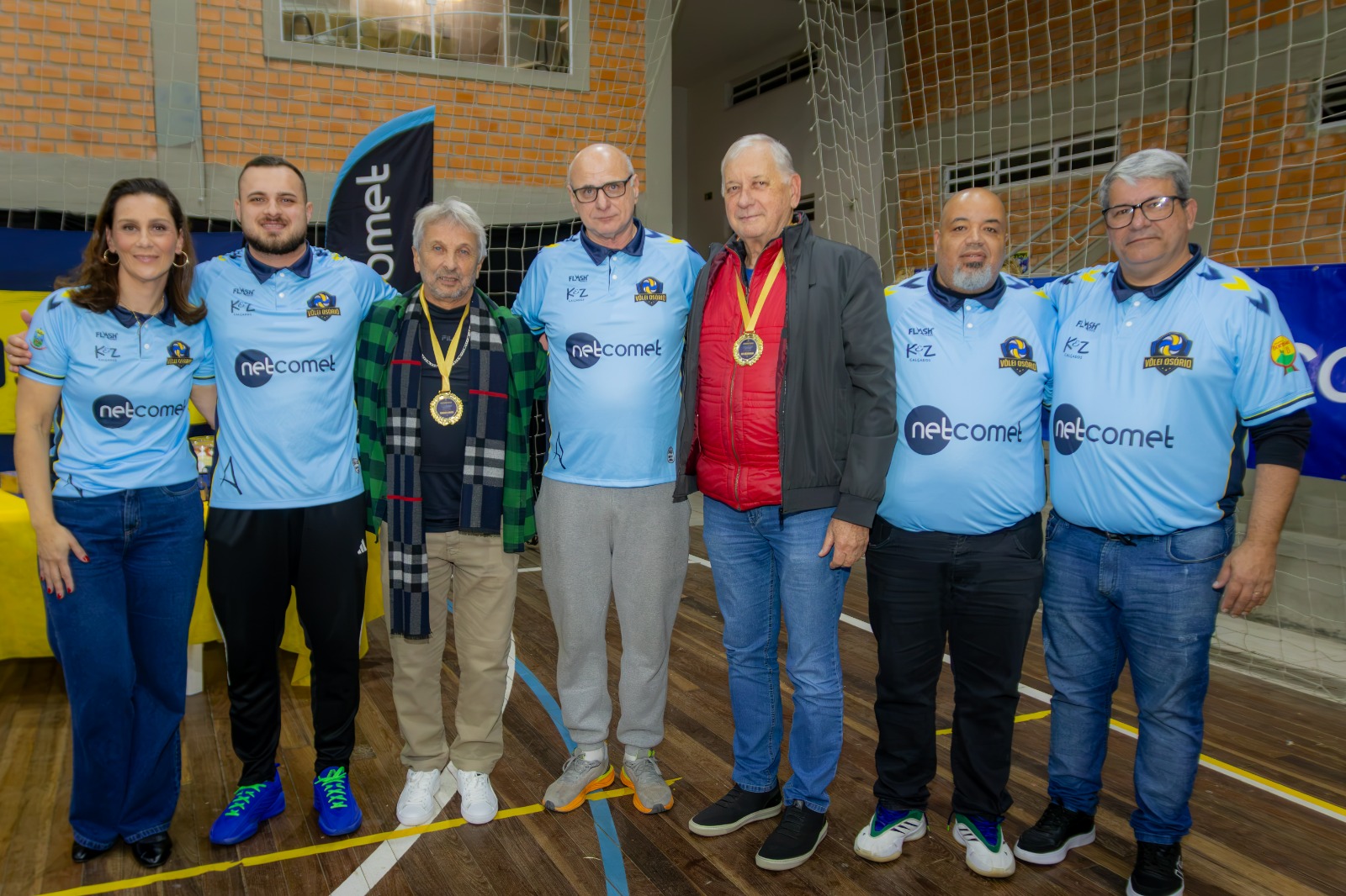 Professores de Educação Física de Osório são homenageados em evento de voleibol