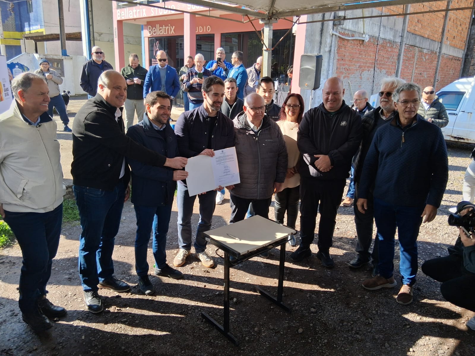 Governador do Estado e prefeito de Osório assinam convênio para as obras de duplicação e revitalização da ERS – 030 em Osório
