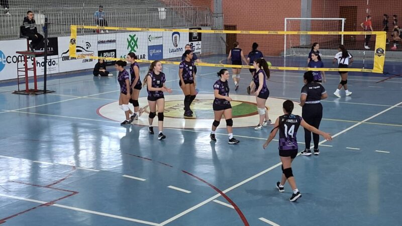 Equipe de Osório vence todas as partidas da etapa da Liga Gaúcha de Voleibol de Base