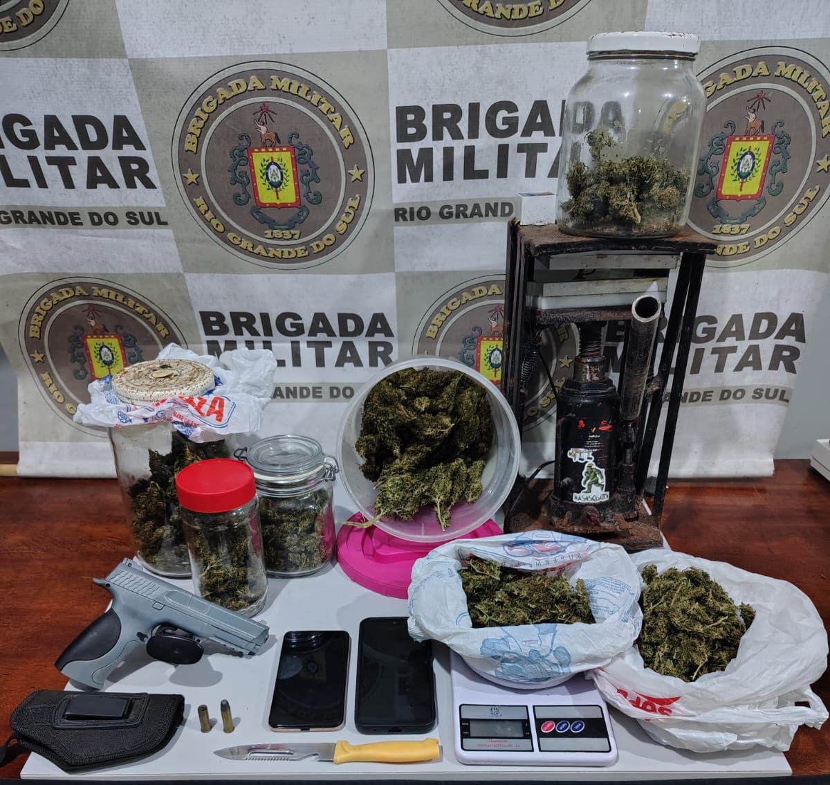Brigada Militar realiza três prisões em Torres e Arroio do Sal