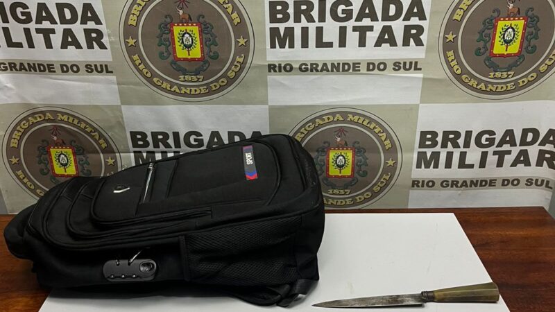 Brigada Militar prende dois homens por roubo e recupera quatro iPhones em Torres
