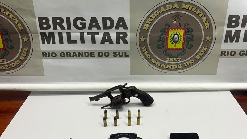 FORÇA TÁTICA PRENDE HOMEM POR POSSE IRREGULAR DE ARMA DE FOGO EM TORRES