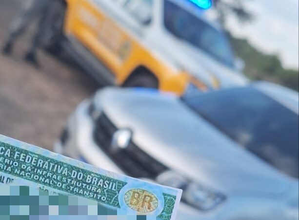 Homem é detido por suspeita de uso de documento falso durante fiscalização em Torres