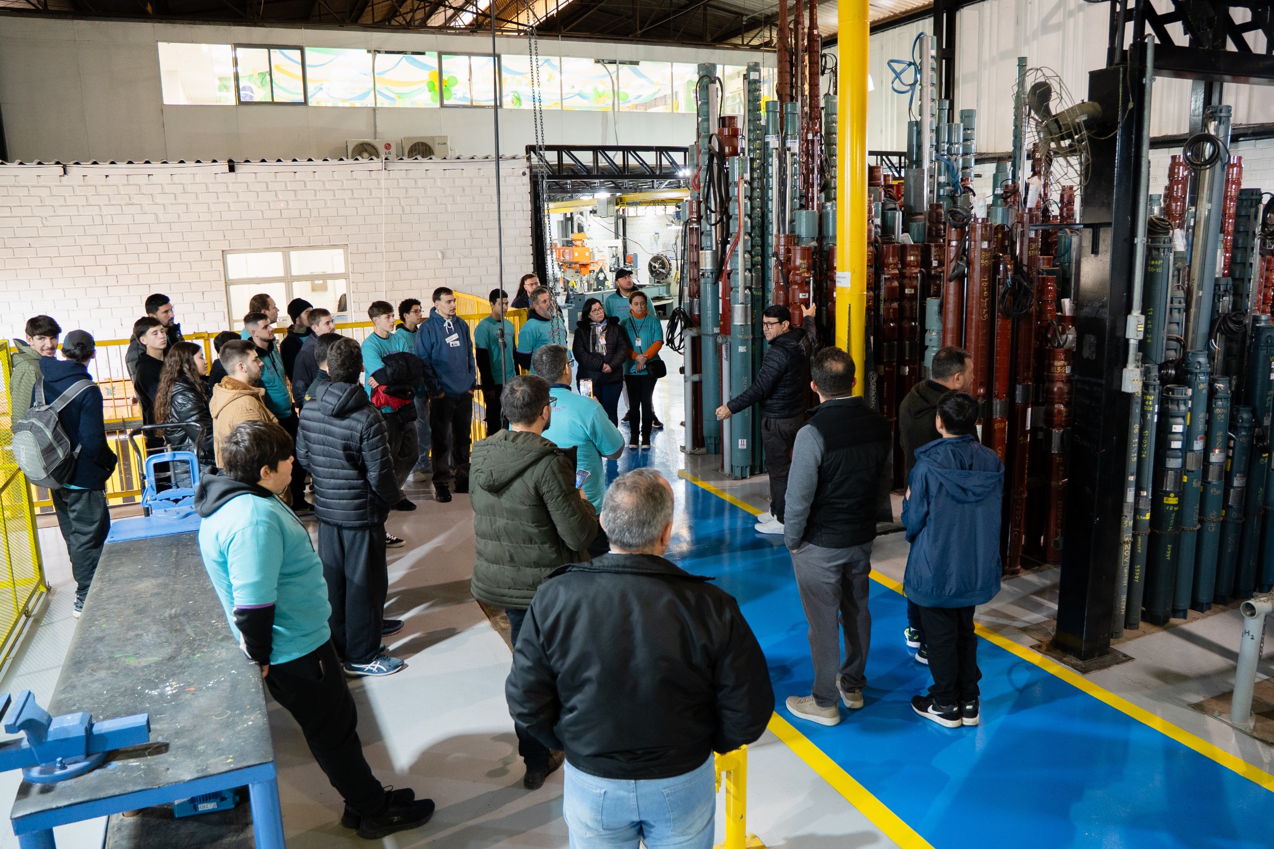 Corsan recebe alunos e lideranças comunitárias de Osório para conhecer suas instalações em Porto Alegre e Região Metropolitana
