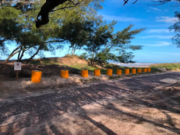Prefeitura de Xangri-Lá bloqueia acesso irregular a dunas na praia de Rainha do Mar