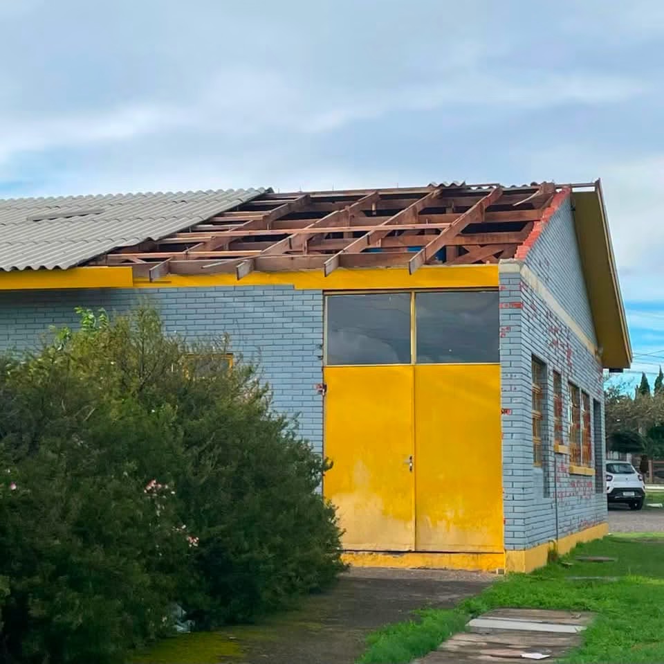 Temporal provoca falta de energia na Prefeitura de Osório e causa danos em diferentes pontos da cidade