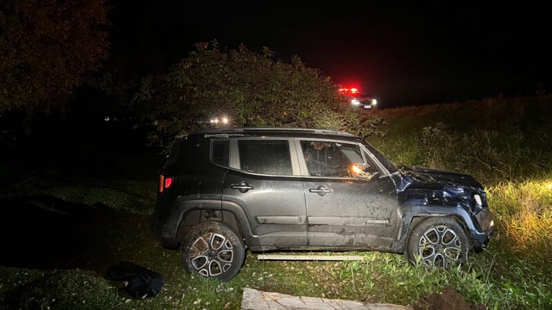Motorista fica gravemente ferido após veículo sair da pista na ERS-486, em Terra de Areia