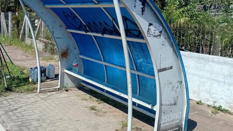 SECRETARIA DE OBRAS REVITALIZA PARADAS DE ÔNIBUS DE OSÓRIO