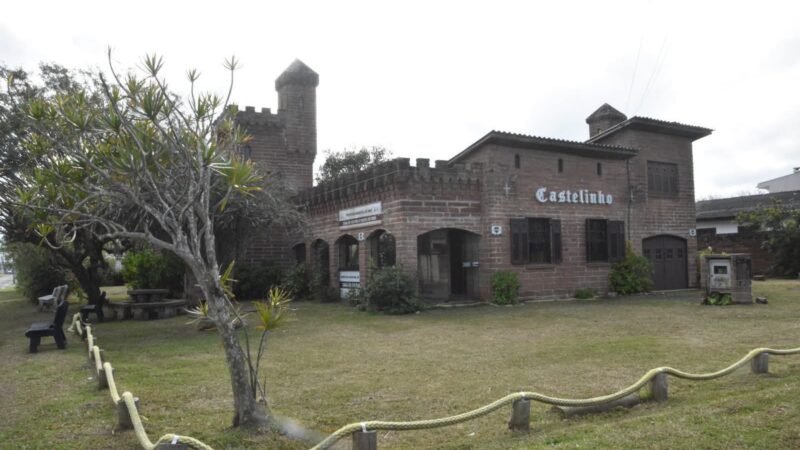 CASTELINHO RETRÔ ESTREIA EM IMBÉ COM CARROS ANTIGOS, ROCK’N’ROLL E CULTURA RETRÔ