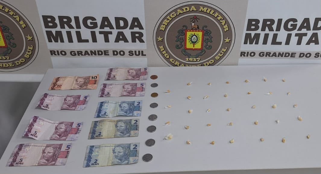 BRIGADA MILITAR PRENDE HOMEM POR TRÁFICO DE DROGAS, DESOBEDIÊNCIA E RESISTÊNCIA EM SANTO ANTÔNIO DA PATRULHA