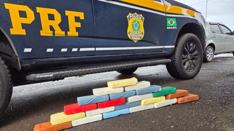PRF apreende mais de 22kg de cocaína em Osório