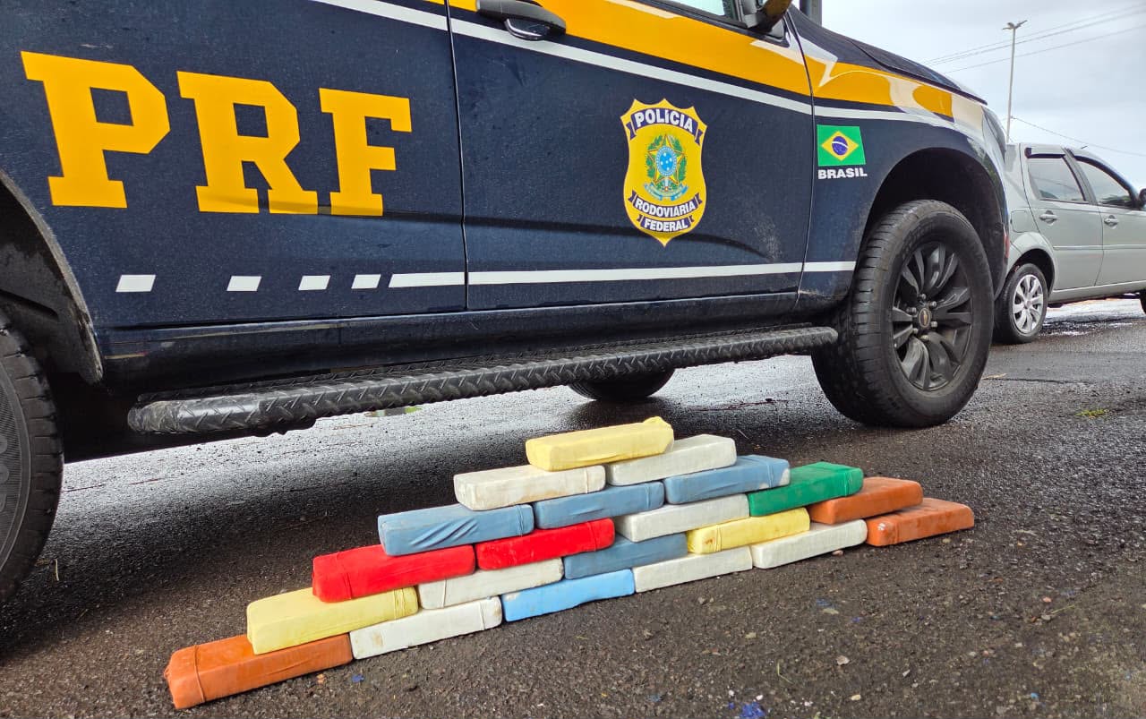 PRF apreende mais de 22kg de cocaína em Osório