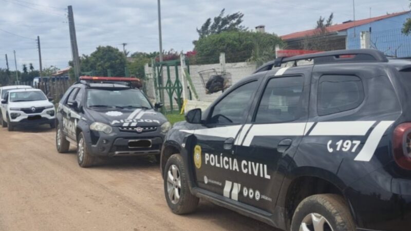 POLÍCIA CIVIL FECHA CLÍNICA CLANDESTINA EM BALNEÁRIO PINHAL E RESGATA 13 PESSOAS EM SITUAÇÃO IRREGULAR