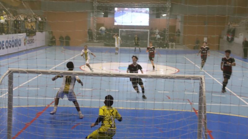 Torre Forte, Fut Terça e Tropa do Bem Kisto são os campeões das categorias Sub 15, Veterano e Adulto do Campeonato Municipal de Futsal de Osório
