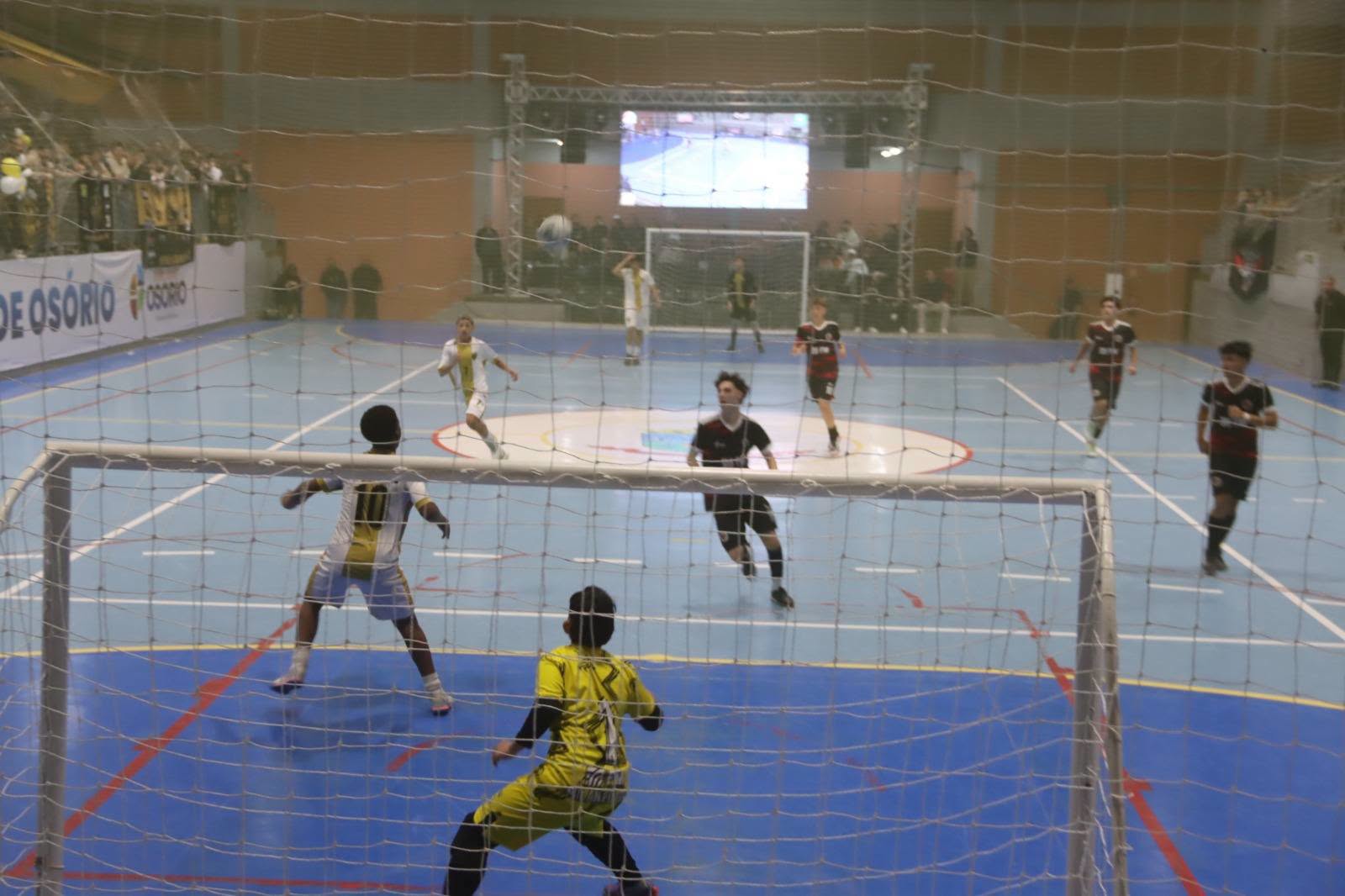 Torre Forte, Fut Terça e Tropa do Bem Kisto são os campeões das categorias Sub 15, Veterano e Adulto do Campeonato Municipal de Futsal de Osório