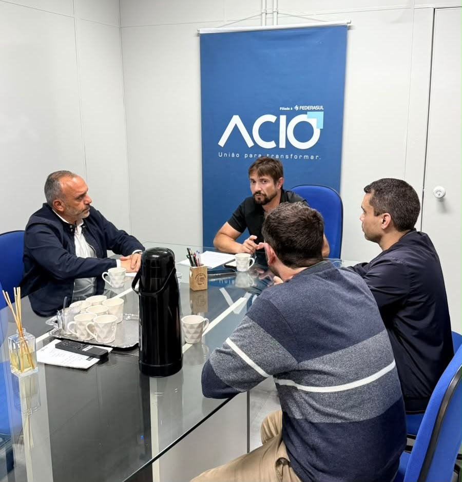 Corsan apresenta ações desenvolvidas no município em reunião com associação comercial de Osório